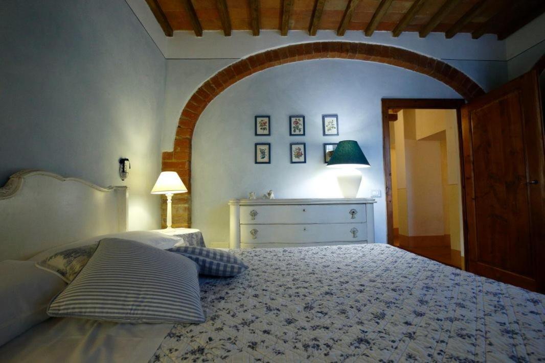 Borgo Dei Cadolingi Apartment กัมบาสซี แตร์เม ภายนอก รูปภาพ