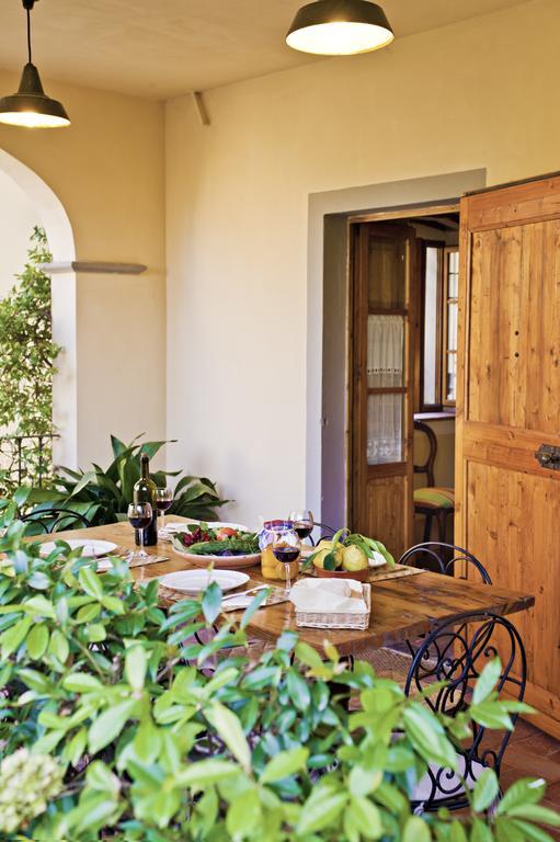 Borgo Dei Cadolingi Apartment กัมบาสซี แตร์เม ภายนอก รูปภาพ